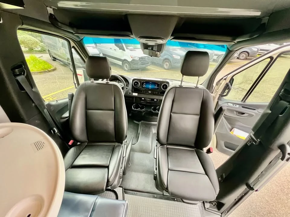 2022 Winnebago - Image 7 of 20