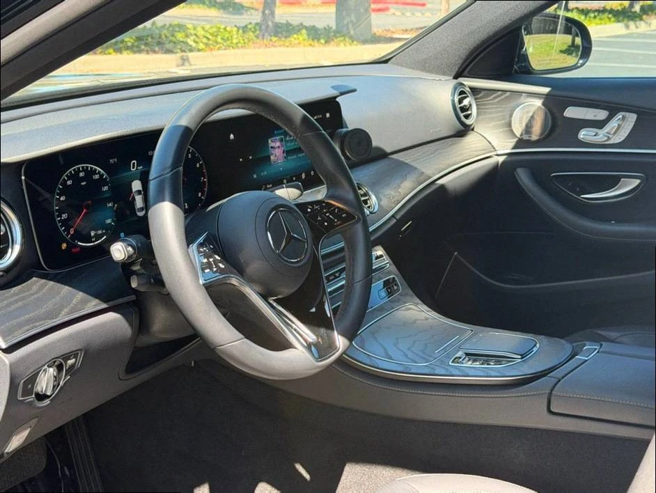 2022 Mercedes-Benz W213 E-Class - Image 2 of 3