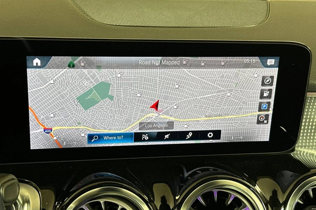 2022 Mercedes-Benz EQB - Image 18 of 24