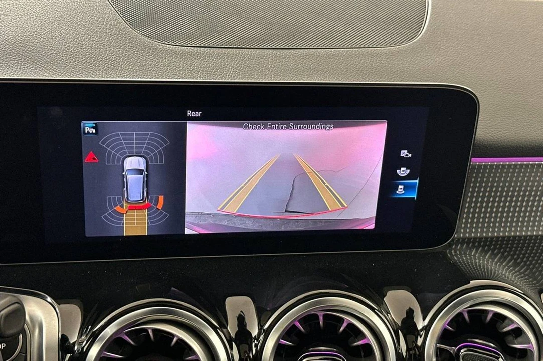 2022 Mercedes-Benz EQB - Image 19 of 24