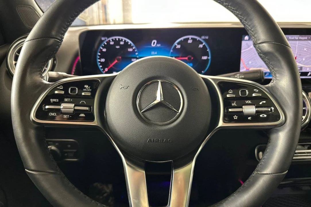 2022 Mercedes-Benz EQB - Image 23 of 24