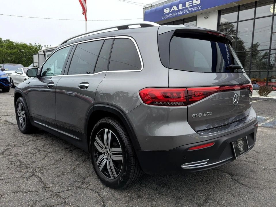 2022 Mercedes-Benz EQB - Image 10 of 21