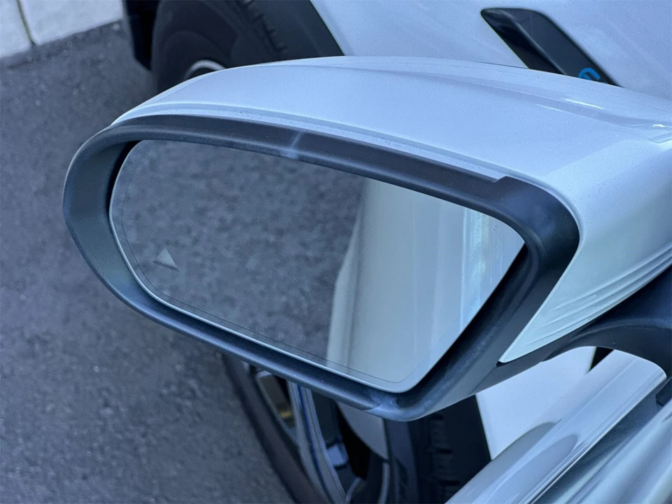 2022 Mercedes-Benz EQB - Image 10 of 12