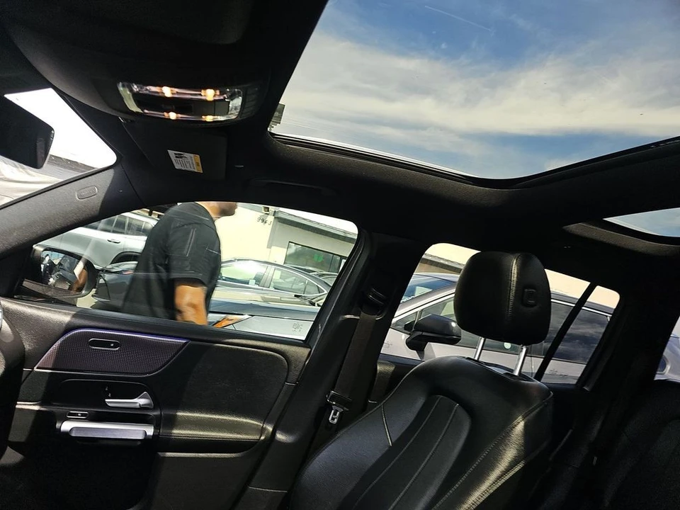 2022 Mercedes-Benz EQB - Image 8 of 10