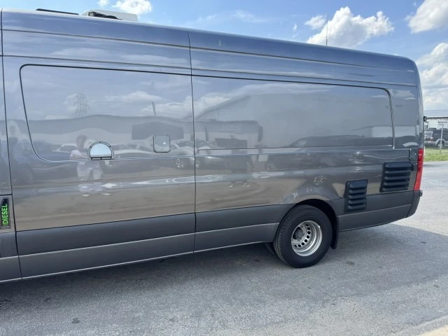 2022 Mercedes-Benz VS30 Sprinter - Image 5 of 21