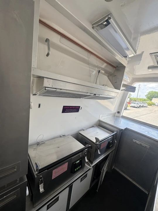 2022 Mercedes-Benz VS30 Sprinter - Image 13 of 21