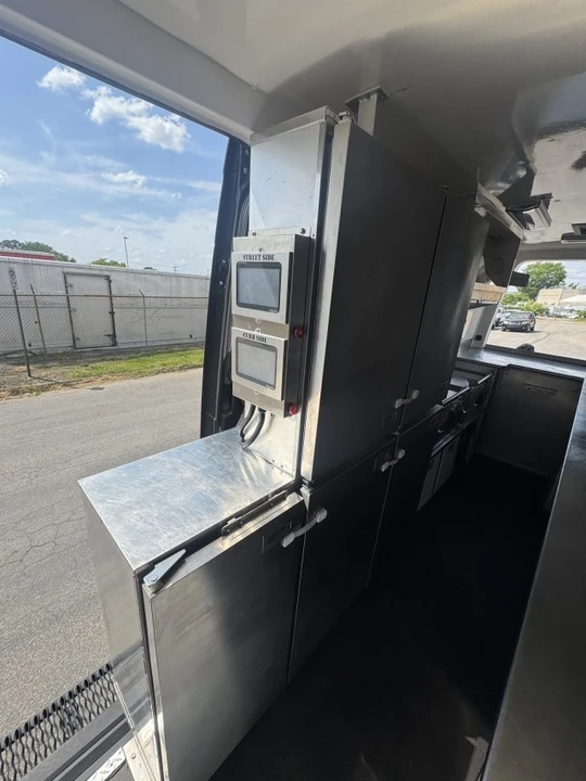 2022 Mercedes-Benz VS30 Sprinter - Image 11 of 21