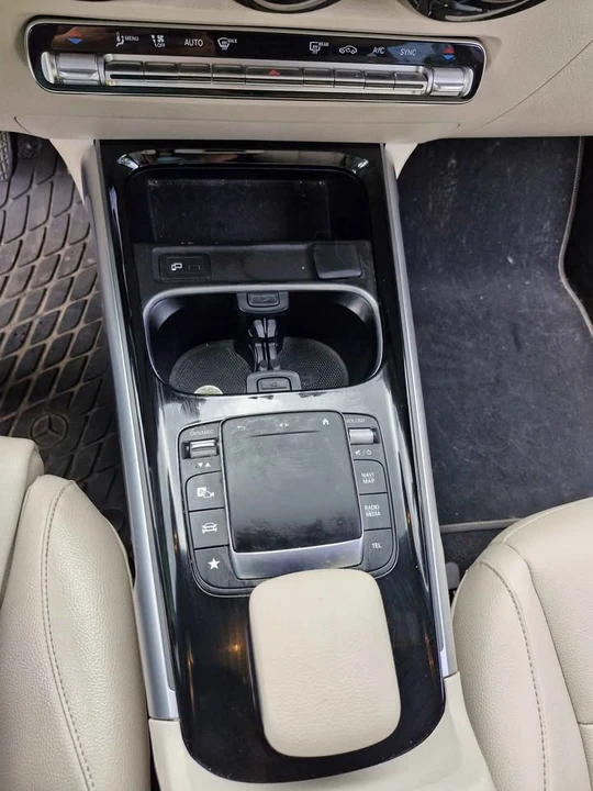 2022 Mercedes-Benz X247 GLB - Image 10 of 11