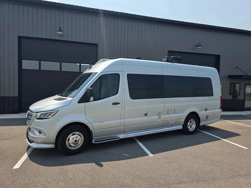 2022 Mercedes-Benz VS30 Sprinter - Image 2 of 17