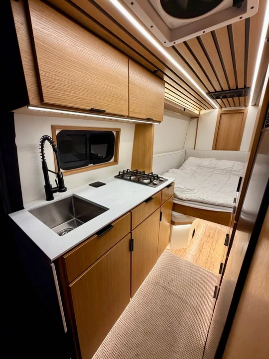 2022 Mercedes-Benz VS30 Sprinter - Image 16 of 20