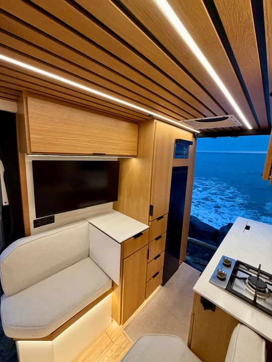 2022 Mercedes-Benz VS30 Sprinter - Image 10 of 20