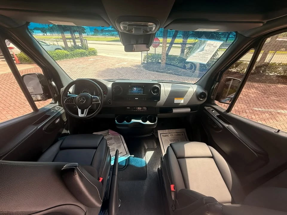 2022 Mercedes-Benz VS30 Sprinter - Image 3 of 7