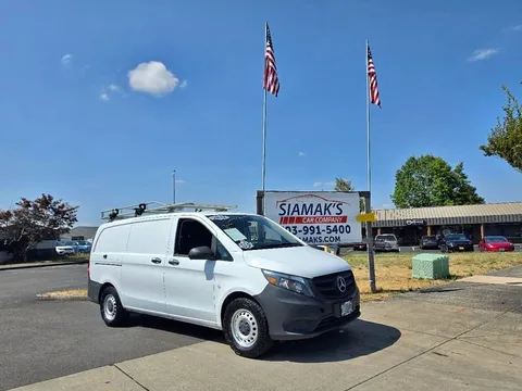 2022 Mercedes-Benz Metris Cargo Van Standard Roof 126" Wheelbase