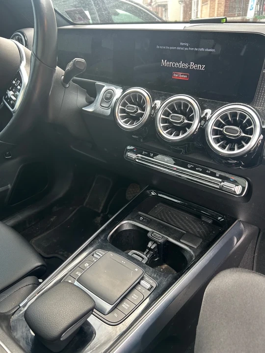 2022 Mercedes-Benz EQB - Image 6 of 17