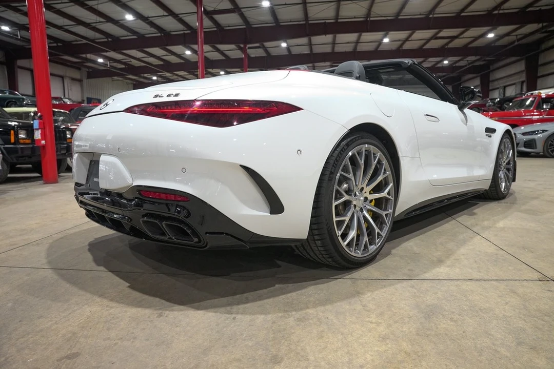 2022 Mercedes-Benz - Image 8 of 31