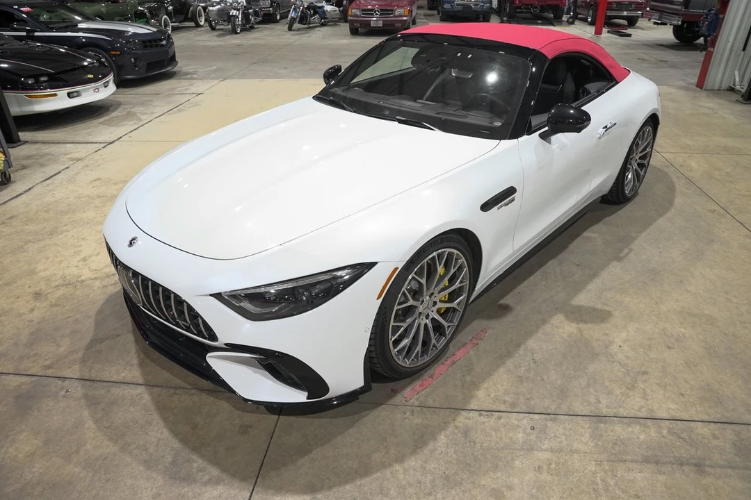 2022 Mercedes-Benz SLS AMG - Image 27 of 31