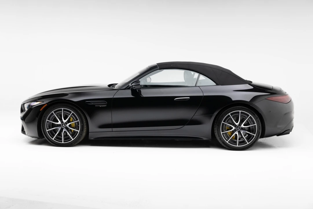 2022 Mercedes-Benz SLS AMG - Image 29 of 31