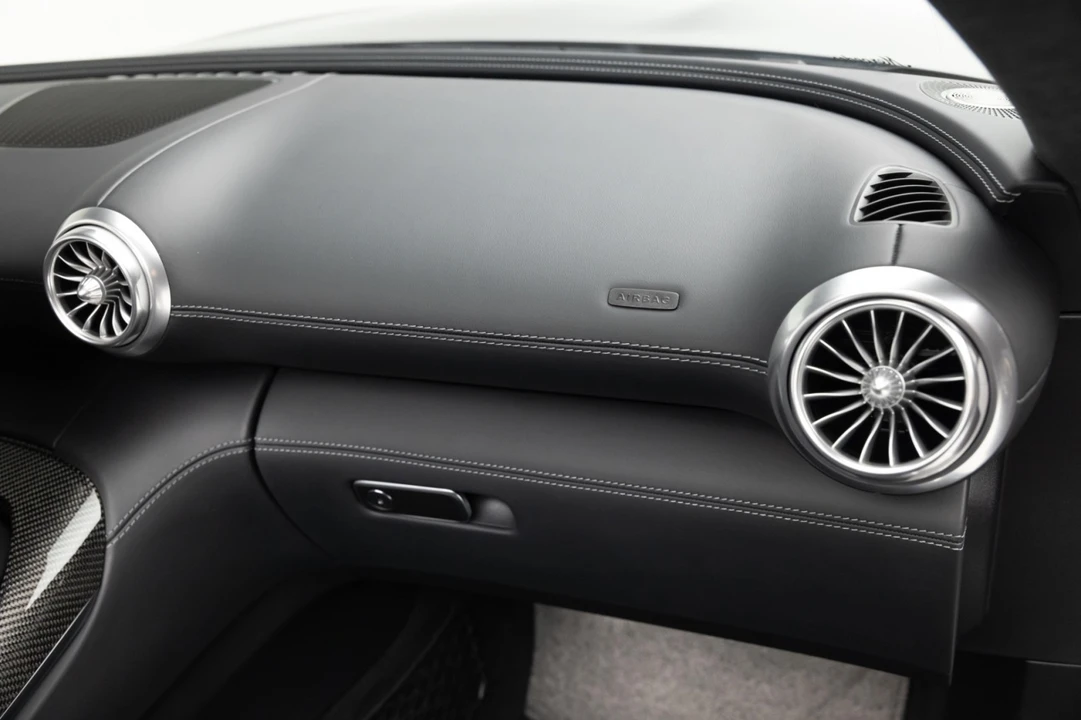 2022 Mercedes-Benz SLS AMG - Image 30 of 31