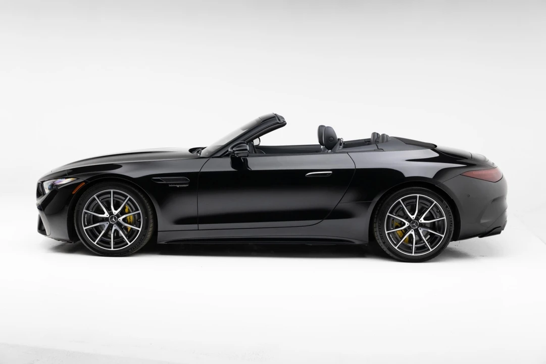 2022 Mercedes-Benz SLS AMG - Image 15 of 31