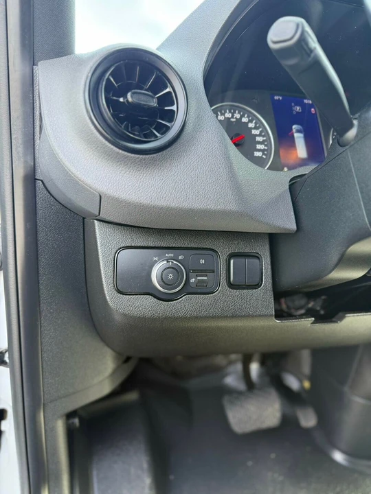 2022 Mercedes-Benz VS30 Sprinter - Image 17 of 21