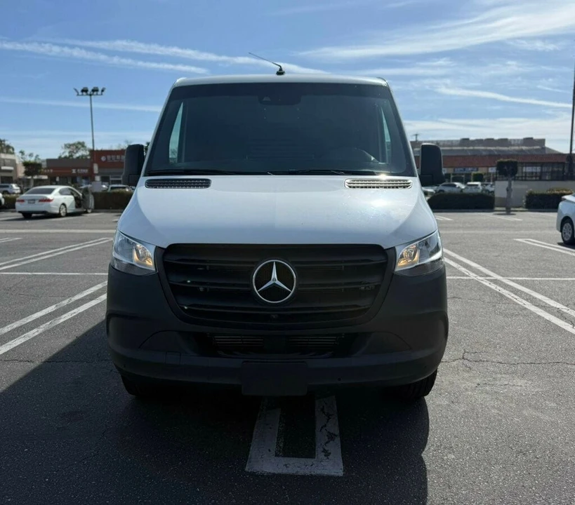 2022 Mercedes-Benz VS30 Sprinter - Image 2 of 21