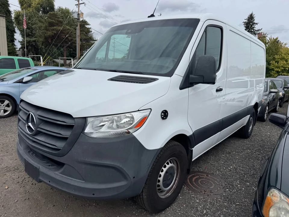 2022 Mercedes-Benz VS30 Sprinter - Image 2 of 11
