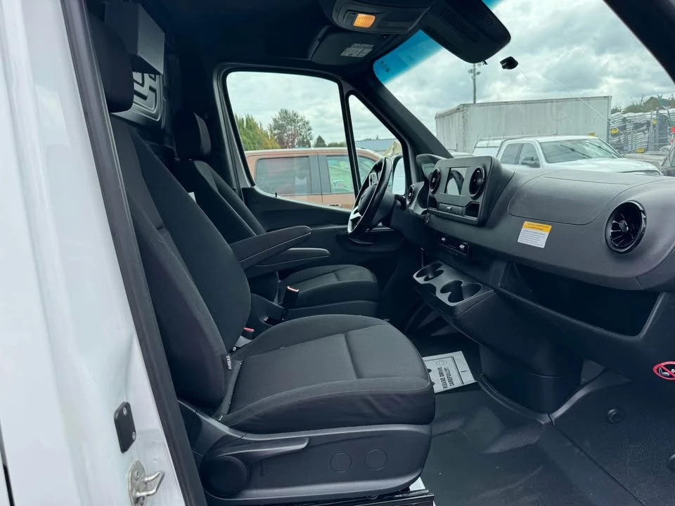 2022 Mercedes-Benz VS30 Sprinter - Image 5 of 11