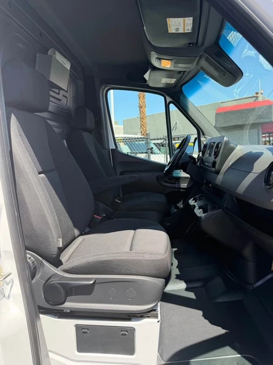 2022 Mercedes-Benz VS30 Sprinter - Image 8 of 11