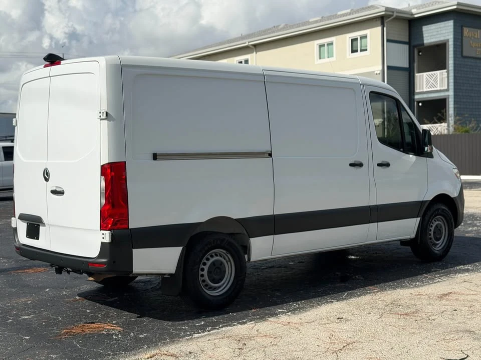 2022 Mercedes-Benz VS30 Sprinter - Image 9 of 20