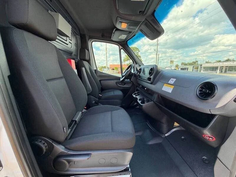 2022 Mercedes-Benz VS30 Sprinter - Image 11 of 12