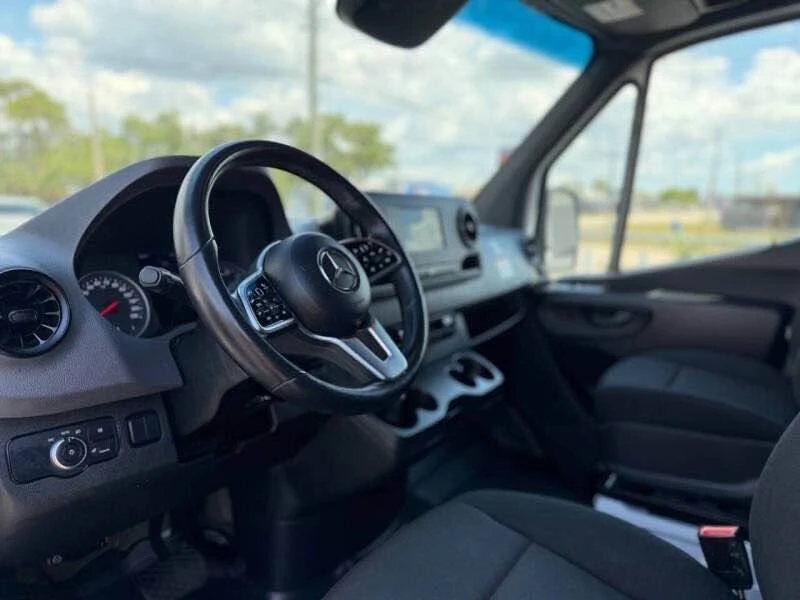 2022 Mercedes-Benz VS30 Sprinter - Image 10 of 12