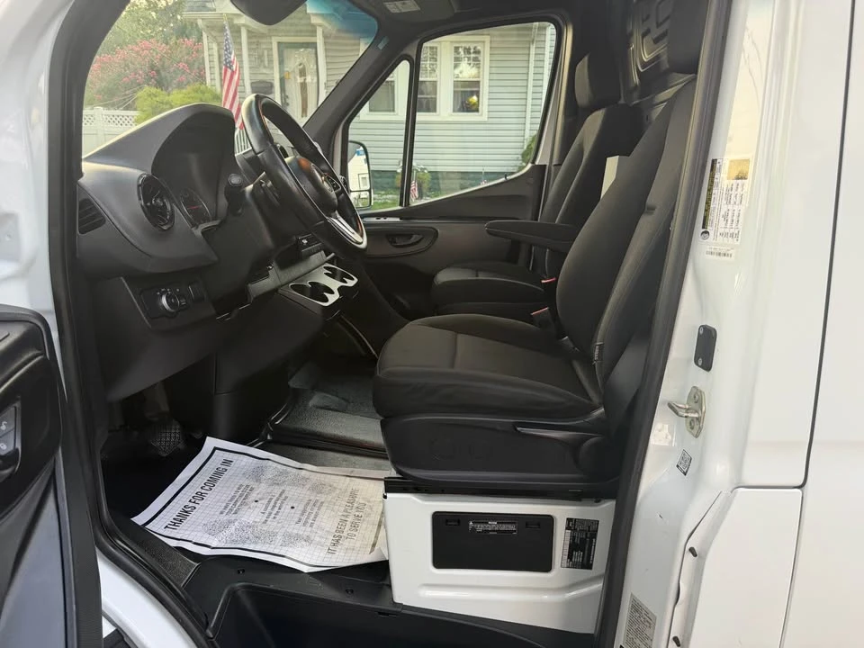 2022 Mercedes-Benz VS30 Sprinter - Image 9 of 19