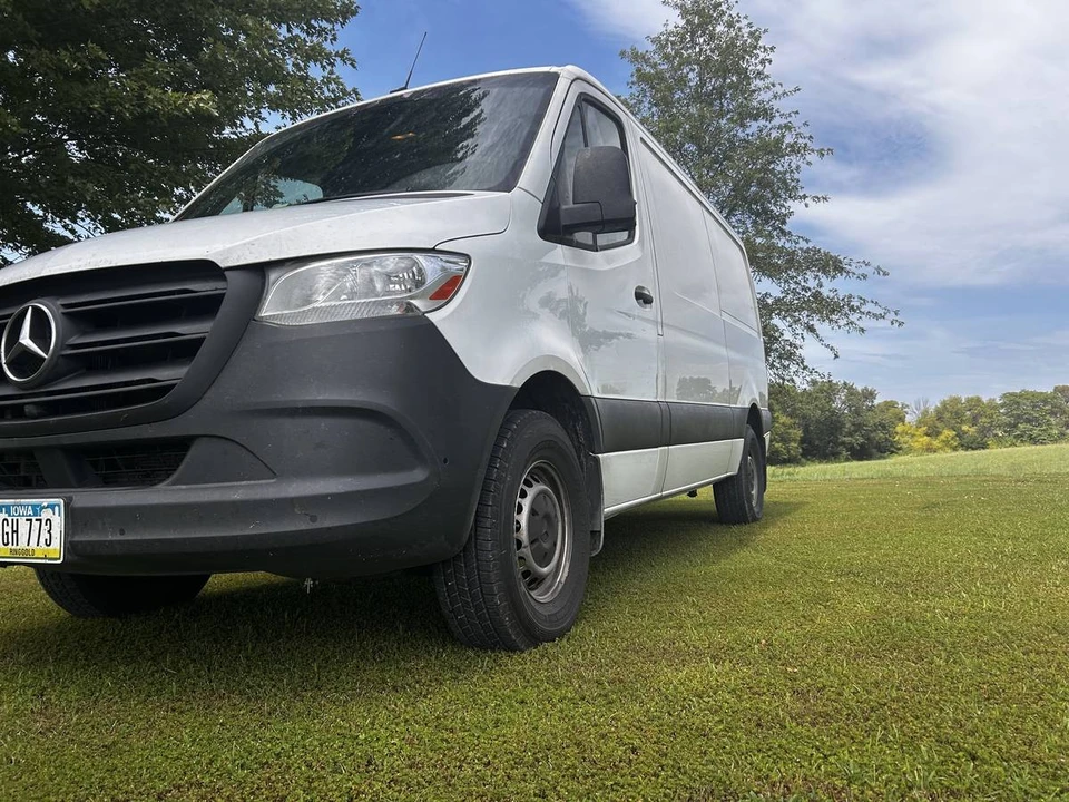 2022 Mercedes-Benz VS30 Sprinter - Image 3 of 11