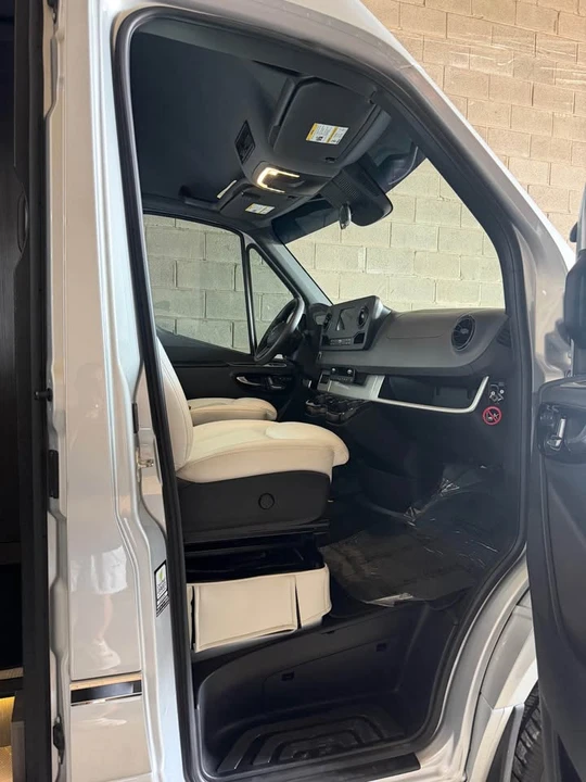 2022 Mercedes-Benz VS30 Sprinter - Image 9 of 11