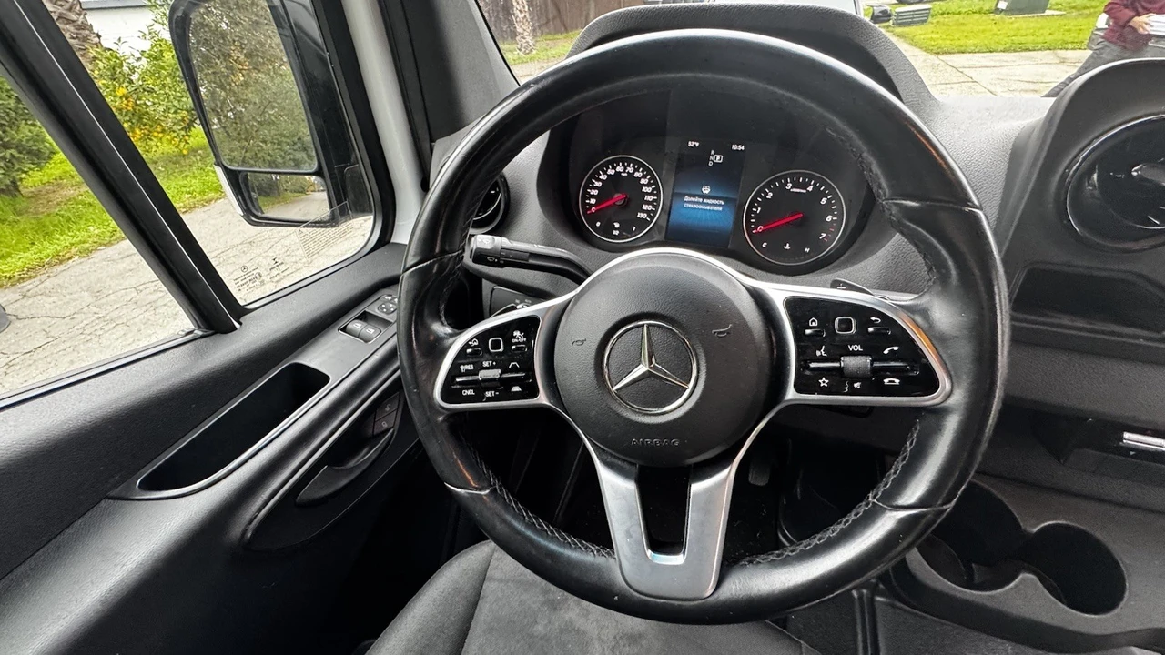2022 Mercedes-Benz VS30 Sprinter - Image 9 of 13