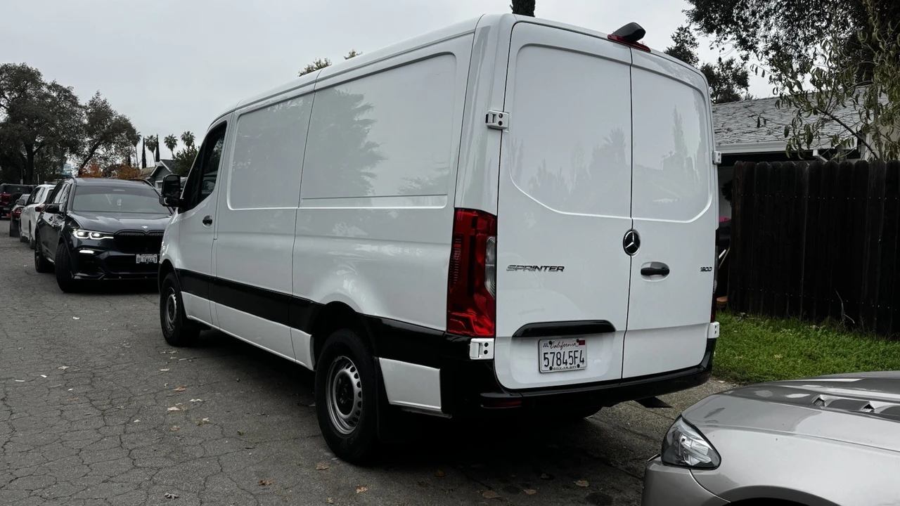2022 Mercedes-Benz VS30 Sprinter - Image 3 of 13