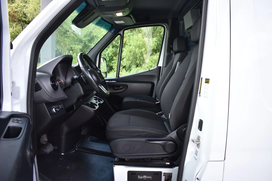 2022 Mercedes-Benz VS30 Sprinter - Image 12 of 21