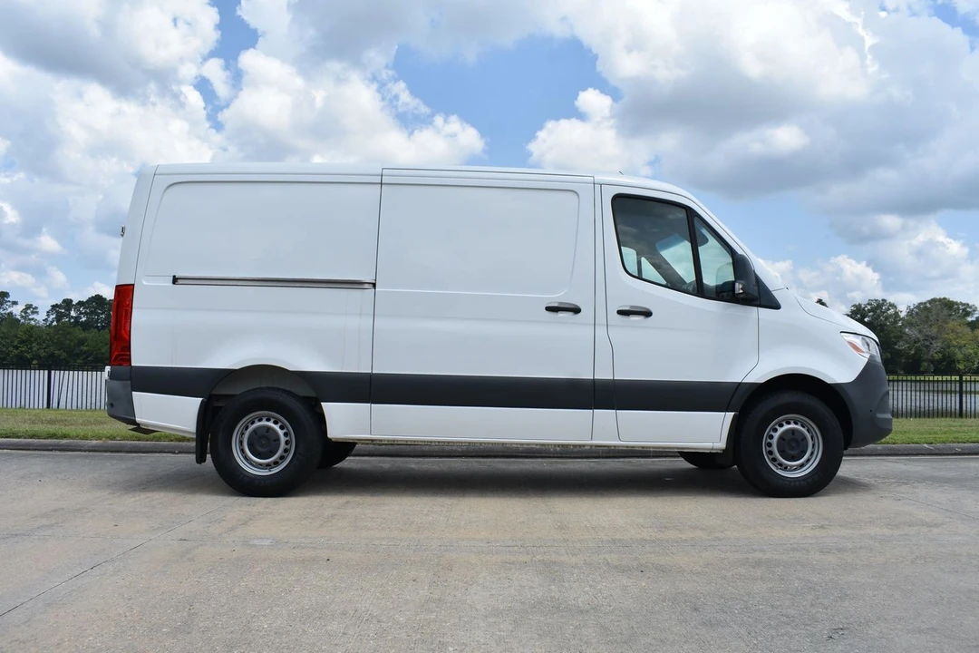 2022 Mercedes-Benz VS30 Sprinter - Image 3 of 21