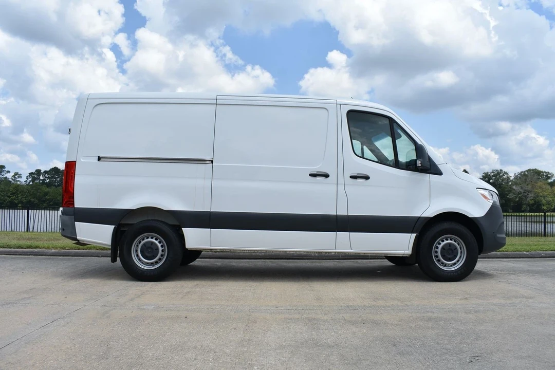 2022 Mercedes-Benz VS30 Sprinter - Image 3 of 21