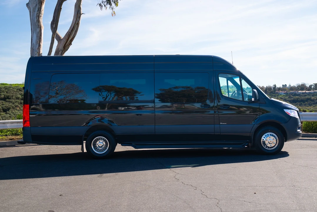 2022 Mercedes-Benz VS30 Sprinter - Image 17 of 21