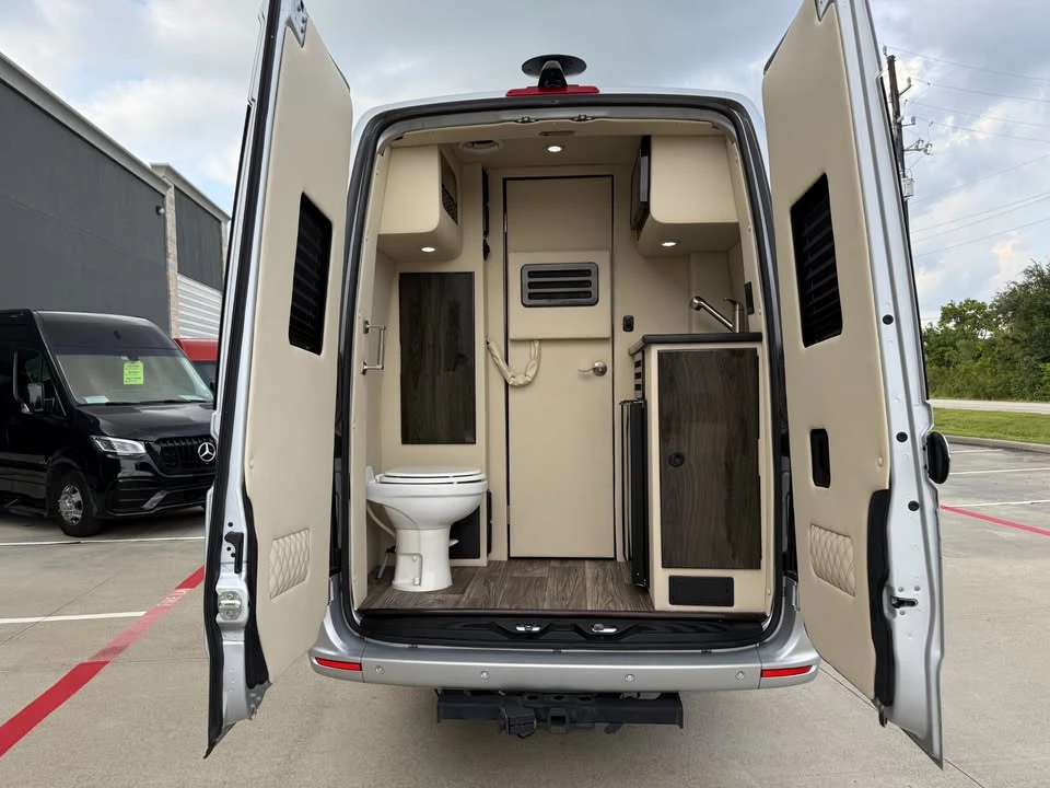 2022 Mercedes-Benz VS30 Sprinter - Image 4 of 15
