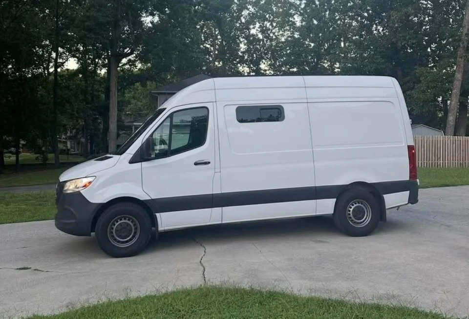 2022 Mercedes-Benz VS30 Sprinter - Image 9 of 13