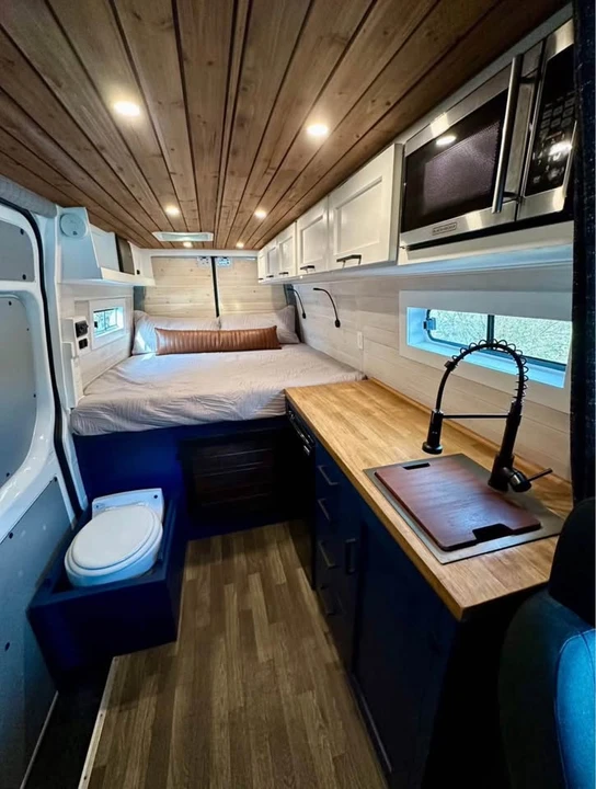 2022 Mercedes-Benz VS30 Sprinter - Image 3 of 13
