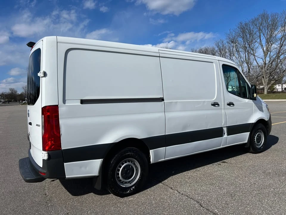 2022 Mercedes-Benz VS30 Sprinter - Image 2 of 19