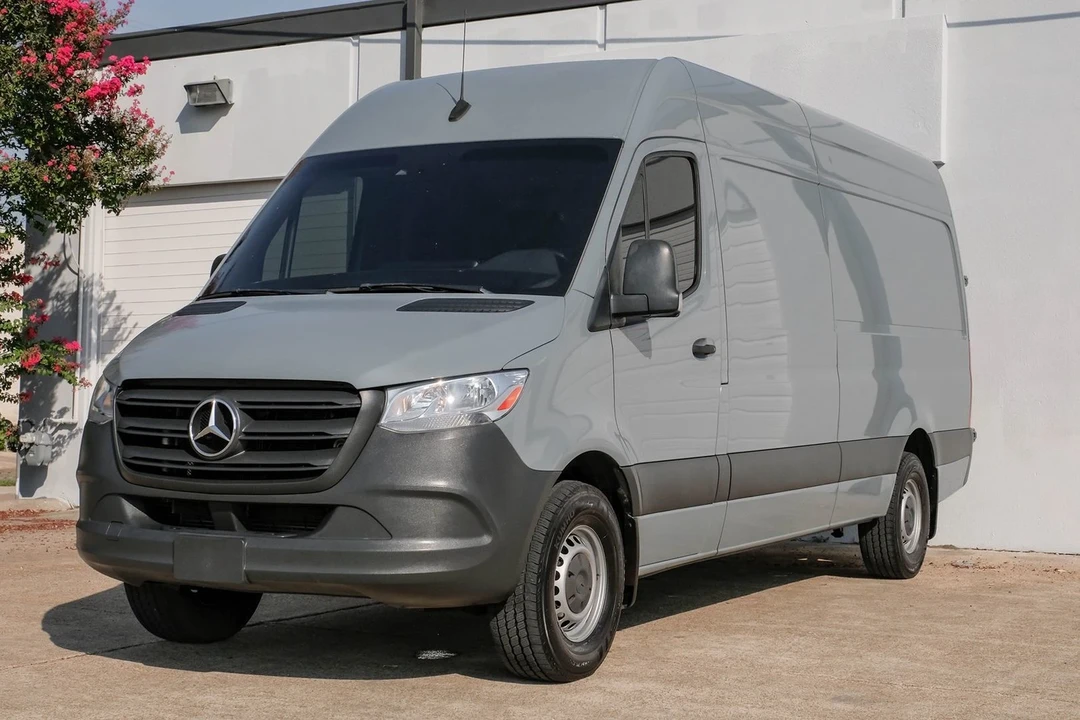 2022 Mercedes-Benz VS30 Sprinter - Image 2 of 21