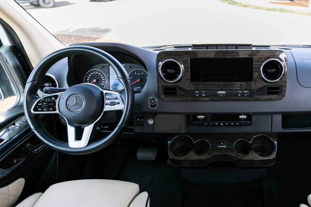 2022 Mercedes-Benz VS30 Sprinter - Image 5 of 9