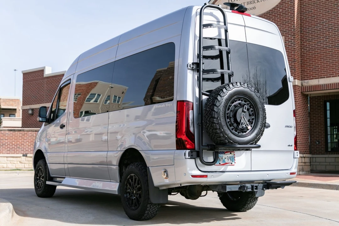 2022 Mercedes-Benz VS30 Sprinter - Image 2 of 9