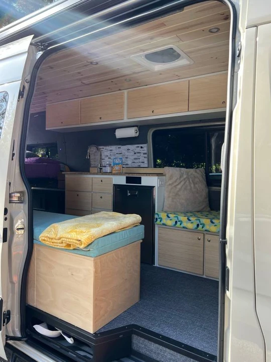 2022 Mercedes-Benz VS30 Sprinter - Image 2 of 14