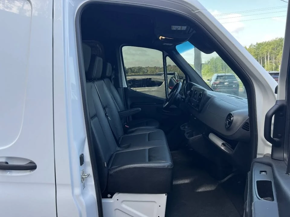 2022 Mercedes-Benz VS30 Sprinter - Image 5 of 15
