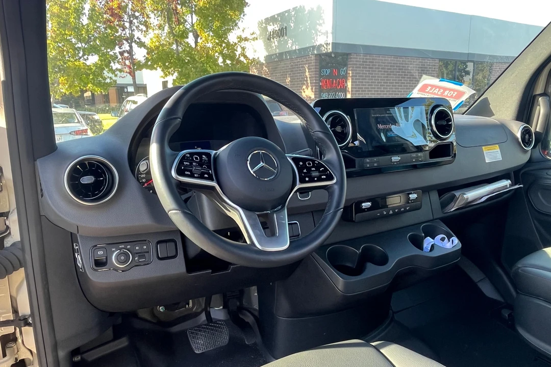 2022 Mercedes-Benz VS30 Sprinter - Image 27 of 31